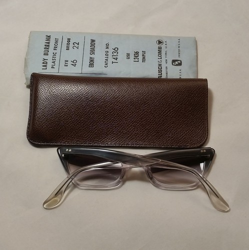 Occhiali e custodia Bausch & Lomb (B&L) CAT EYE vero antico NOS 22X46 - Foto 4 di 12