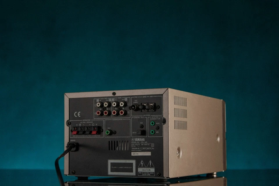 YAMAHA CRX -M5 CD Changer Receiver - Spares Or Repairs Not Power On - Image 4 of 4