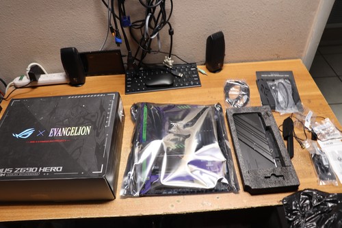 Scheda madre ASUS ROG MAXIMUS Z690 HERO EVA LGA1700 Z690 USB3.2 GEN 2 scheda madre 2 - Foto 1 di 5