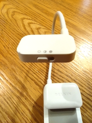 Belkin F5L073 Clip-on Leselicht LED für Kindle weiß flexibler Kopf 3 Akkus - Bild 13 von 23