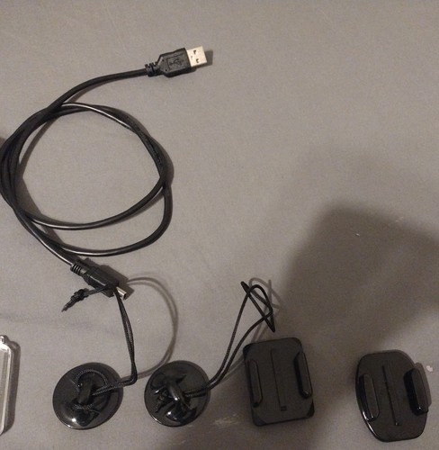 GoPro HERO4 Action Camera with accessories - Picture 6 of 6