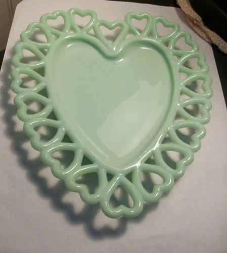 Vintage WESTMORELAND green jadeite milkglass heart dish open heart lace edging