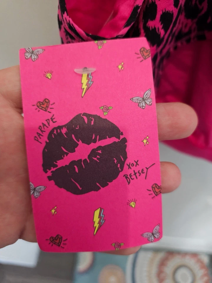 SUJETADOR DEPORTIVO BETSEY JOHNSON TALLA PEQUEÑA Foto 2 de 4