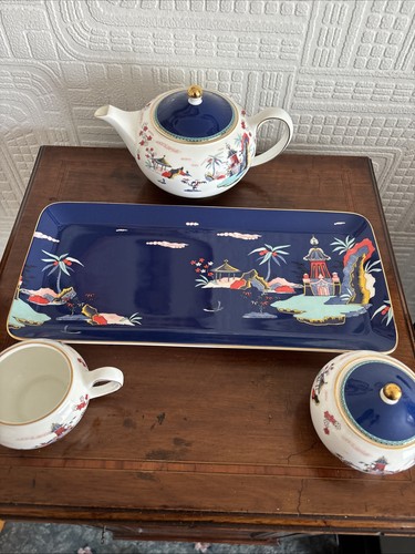Wedgwood Wonderlust Blue Pagoda 1 Pint Teapot Teaset With Matching Tray - Picture 5 of 9