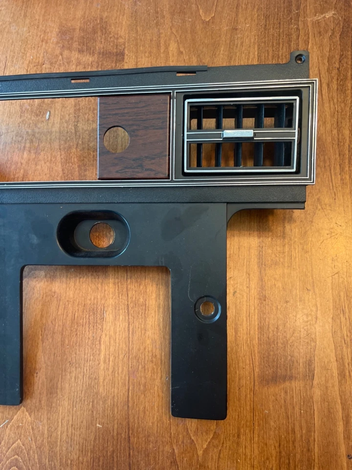 Lincoln Continental 1973 OEM tablero de madera bisel de radio Foto 3 de 4