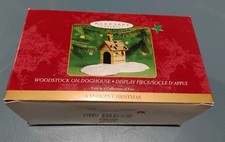  New  Hallmark Keepsake Ornament Woodstock On Doghouse Snoopy Christmas 2000