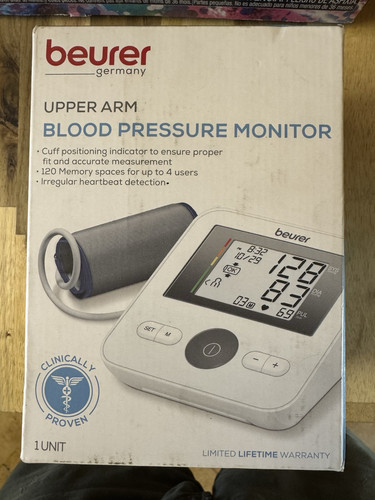 Beurer Blood Pressure Monitor And Cuff - Picture 1 of 2