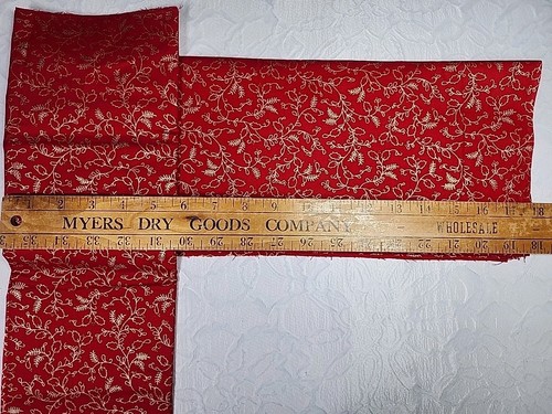 2pc Lot Red Metallic Gold Christmas Holly Cotton Sewing Craft Quilting Fabric - Picture 4 of 13