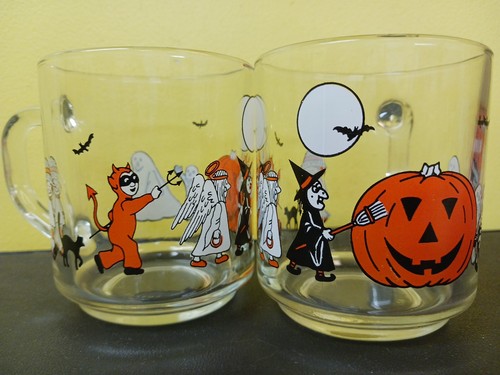 Halloween Parade Glass Lot (2) Vintage Luminarc Decorative Glass Mugs