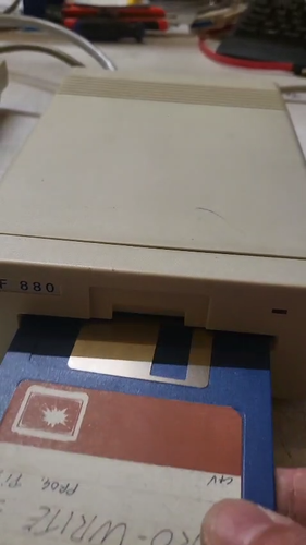 Commodore Amiga Model 500 pc personal computer per giochi videogame vintage - Video 1 van 1