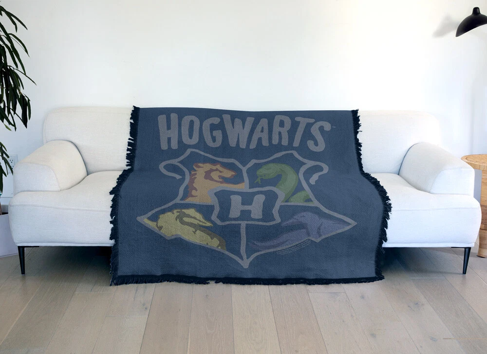 Harry Potter Blanket 50"x60" Hogwarts School Woven Blend Throw