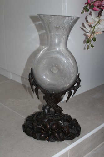 RAre antique black forest wood carved frame pelgrim glass etched vase 19thc - Picture 7 of 8