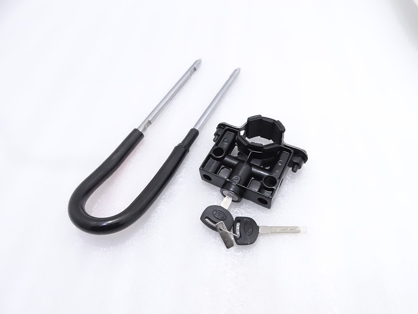 BRAND NEW UNIVERSAL MOTORCYCLE FRONT WHEEL/SHOCKER LOCK RE226 eBay