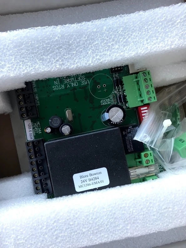 York - 371-04135-001 - Controlador de terminal ISN TDC8-E24 (37104135001) Foto 2 de 4