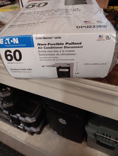 Eaton Non Fusible Pullout Air Conditioner Disconnect - Picture 3 of 3