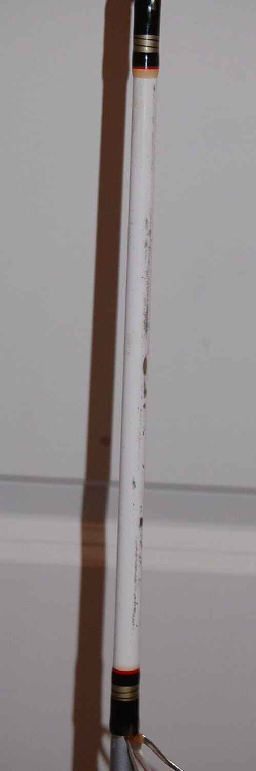 VINTAGE MONTAGUE SOLID FIBERGLASS SALTWATER SPINNING ROD 6" 6" MB265