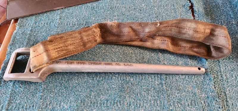 The Erie Tool Works, Erie, PA. U.S.A. 18" Aluminum Strap Wrench 2" Wide Strap.