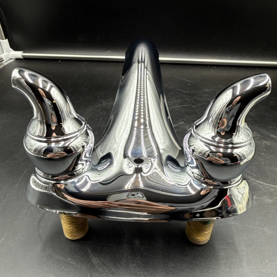 Nova caixa aberta Moen Monticello 4" torneira central 4550 84000 cromada - Imagem 2 de 4