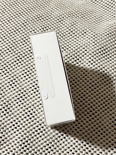 Oura Ring Gen 4 - Gold - Size 8 - BRAND NEW SEALED - Fast Shipping - Picture 3 of 3