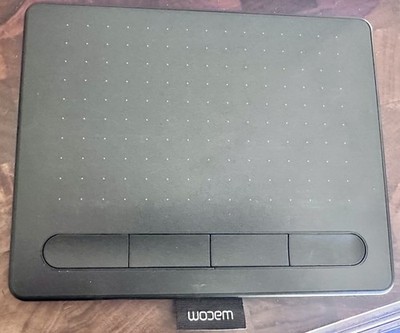 Wacom Intuos CTL-4100/K0-AA Pen Tablet Complete in Box Excellent Condition