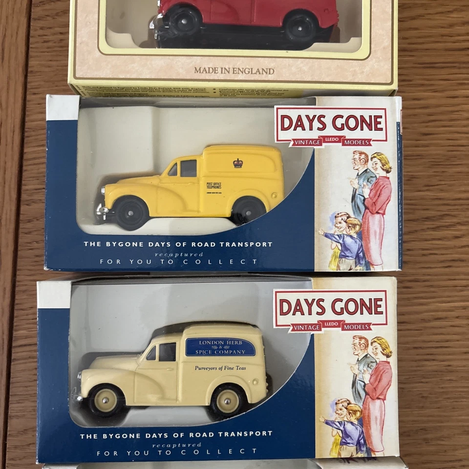 Lledo Days Gone Morris Minor Van X6 - Image 3 of 4