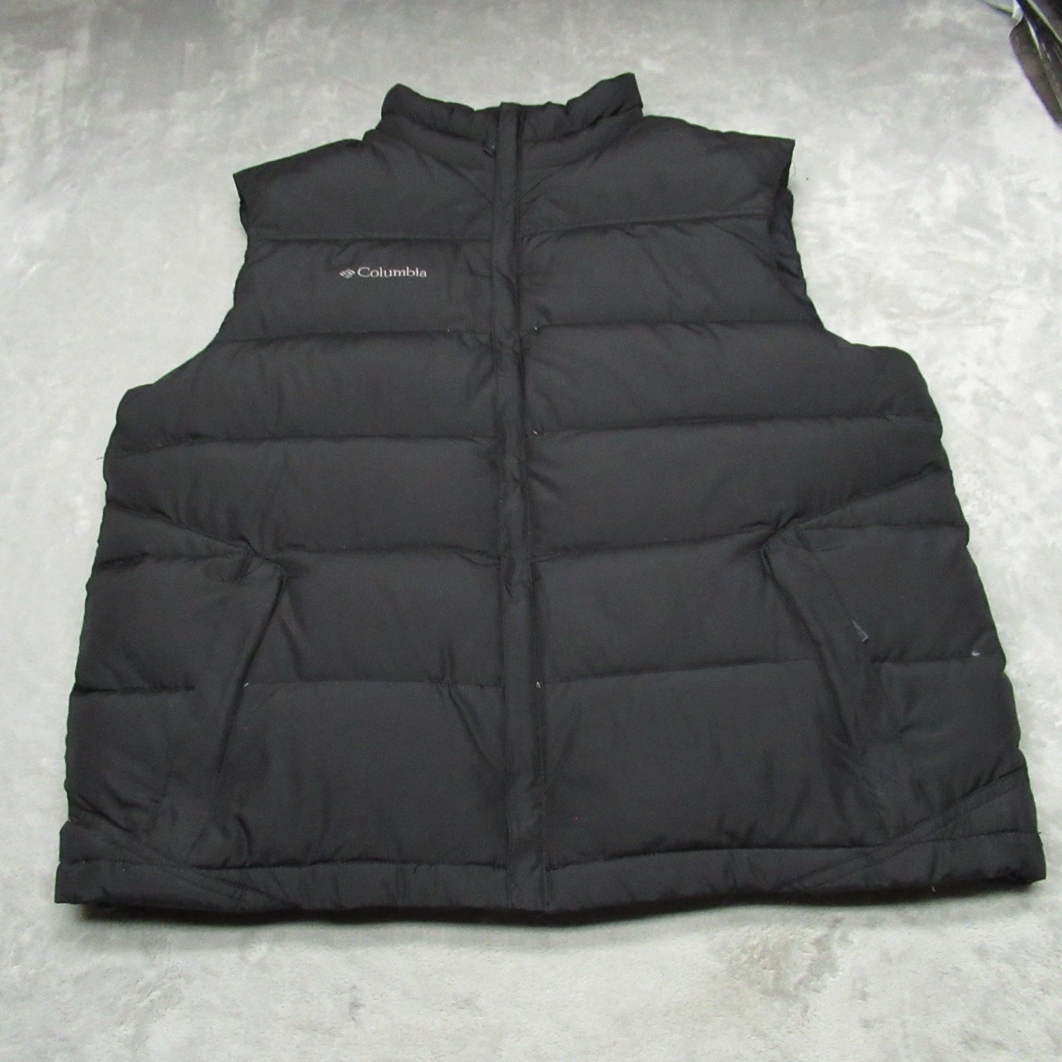 Columbia Down Vest Mens Large Black Insulated Winter Outdoor Puffer Pike Lake II
