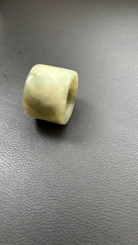 17th C Jade Ring, an Indispensable Collectible | Qing Dynasty Jade Ring - Picture 2 of 6