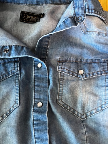 Cavalini Denim Collection Pearl snap Top Women’s Size:M Rollup Sleeves - Picture 4 of 8