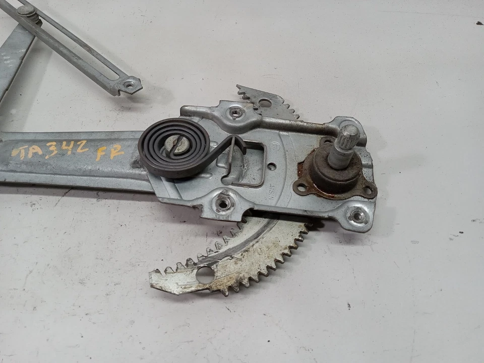 TOYOTA COROLLA 1988-1992 REGULADOR VENTANA DELANTERA DERECHA OEM, 125-58542R Foto 2 de 4