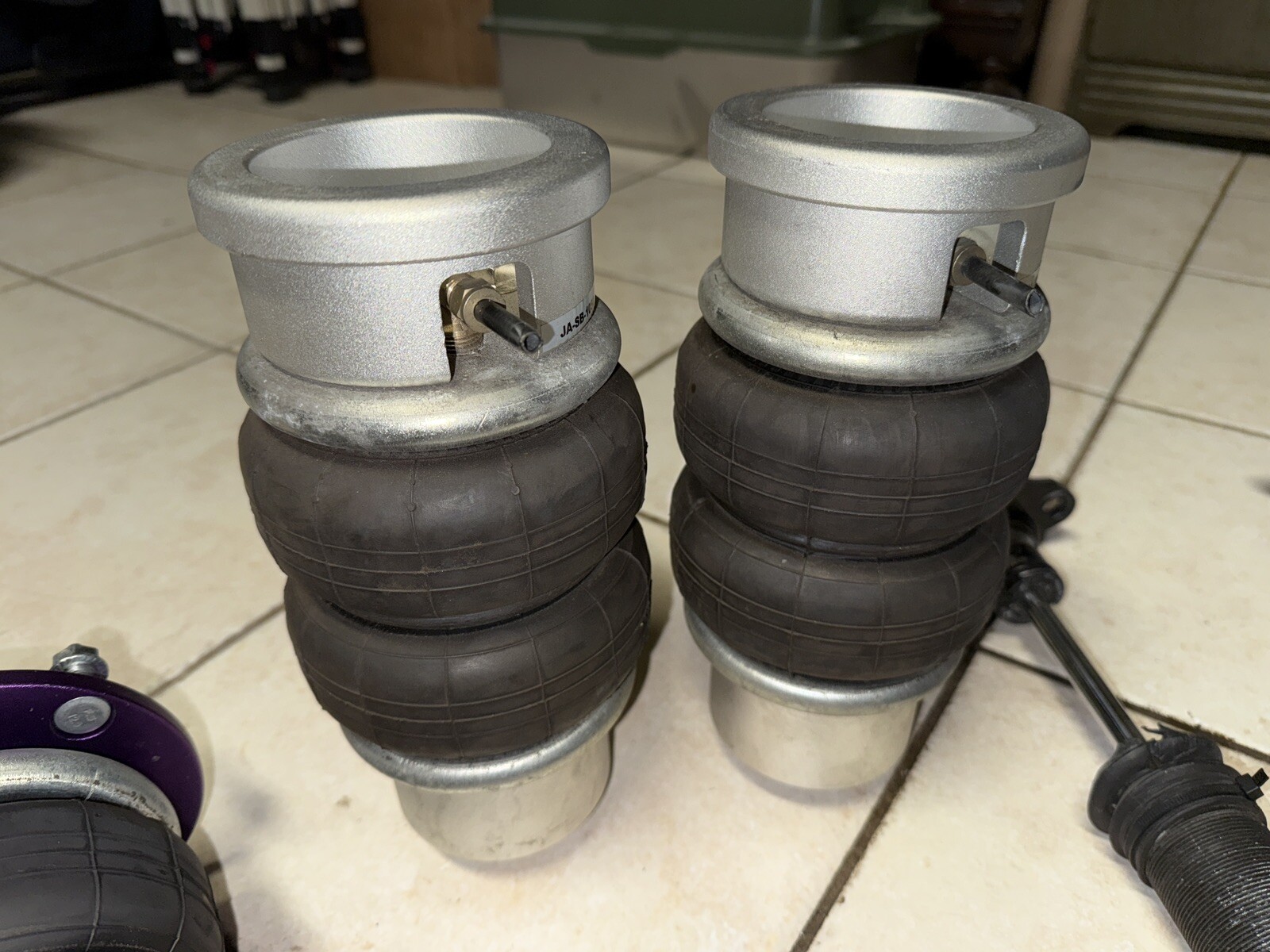 D2 Racing Air Struts for 2015-2021 Mercedes-Benz C63 AMG S(D-ME-07-4-ART)