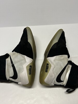 Size 13 - Nike LeBron‎ Zoom Soldier 10 2016 Black White Basketball Shoes Size 13 - Nike LeBron Zoom Soldier 10 2016 Black White  main image 4