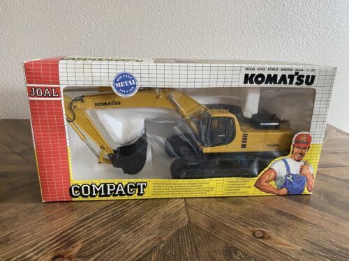 TOMICA NO.32 KOMATSU MOTOR SCRAPER WS16, JAPAN 1979 DIECAST TOMICA NO.32 KOMATSU MOTOR SCRAPER WS16, JAPAN 1979 DIECAST