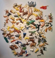 Riesenmenge alte Spielzeugfiguren Kunststoff ...
