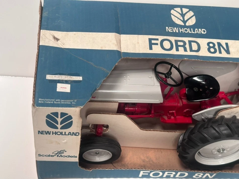 1996 New Holland Ford 8N Wide Front Farm Progress Show 1:8 Scale JLE407DS - Image 2 of 4