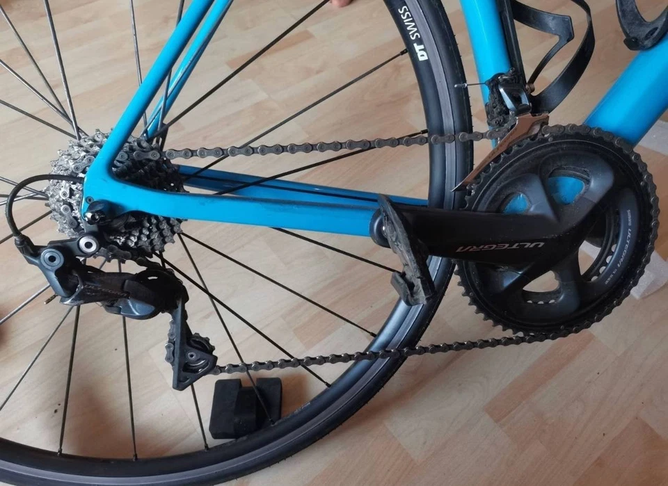 Canyon Ultimate CF SL 8.0 – Carbon – Top Zustand – Leicht & Schnell - Bild 3 von 4