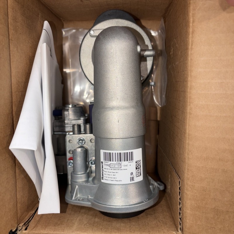 WEIL-MCLAIN Gas Valve/ Venturi Kit 383501030