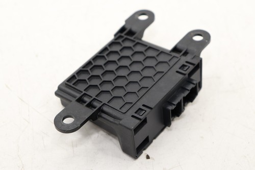 Módulo de control de puerta de enlace de red Chrysler Pacifica 2018-2025 OEM 68403887AC - Imagen 13 de 17