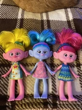 Mattel DreamWorks Trolls Band Together Trendsettin’ Fashion Dolls