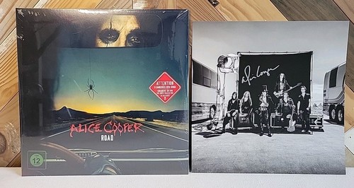 Alice Cooper Road Vinilo Rojo, DVD e Impresión FIRMADA a Mano. Edición limitada. De 200 solamente. - Imagen 1 de 6