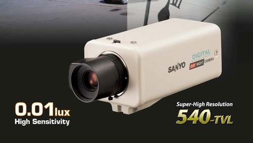 Cámara de video CCTV día/noche Sanyo VCC 4795P E color CCD DSP nueva incluye IVA - Imagen 1 de 12
