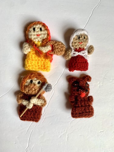 Vtg Crocheted Knit Yarn Character Finger Puppets 4ct. 3-3.5” 1.2 oz Philippines - Picture 7 of 12