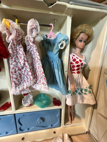 BARBIE Y MIDGE VINTAGE AÑOS 60 CON ROPA, ZAPATOS Y ESTUCHE, JAPÓN DIFÍCIL DE ENCONTRAR LEER - Imagen 18 de 24