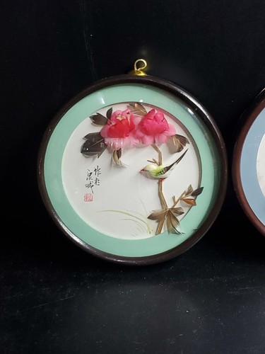 Paire d'anciennes boîtes à ombres asiatiques 3D art plume présentoir arbre et oiseau - Photo 3/9