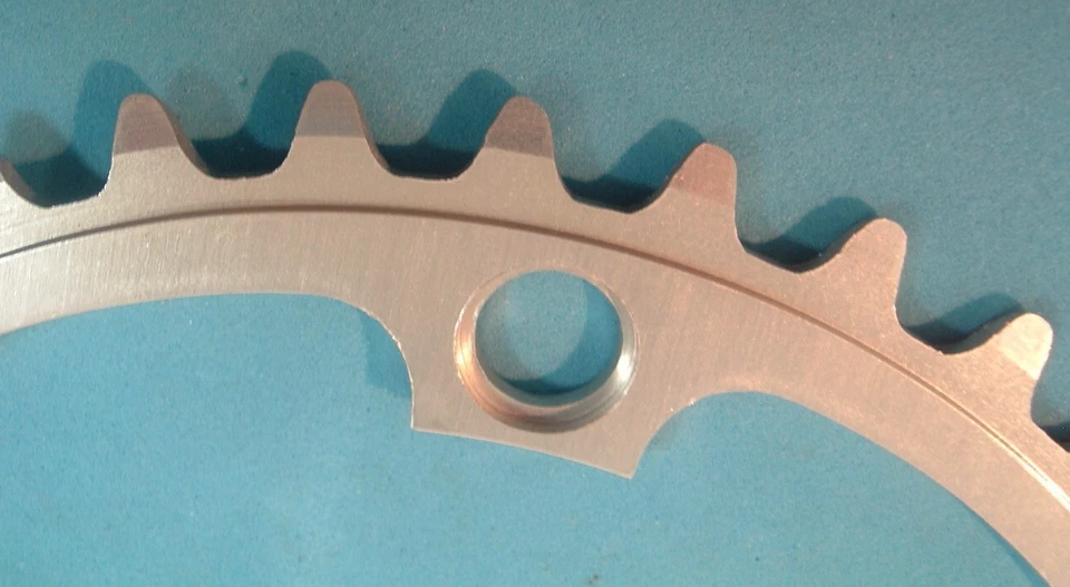 Shimano 1989 600 EX FC-6207 40Tx130BCD NEW/NOS Road/BMX Chainring- 5 to 9-Spd- - Image 4 of 4