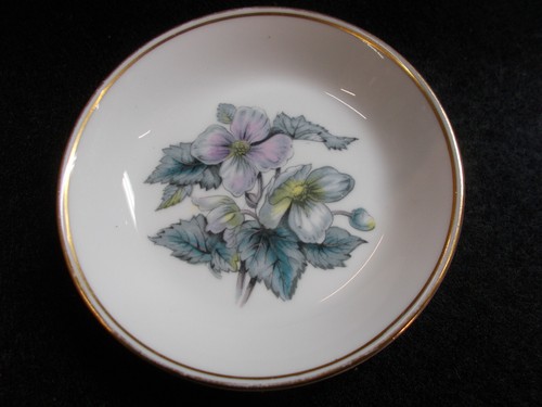 CUTE TRINKET DISH - ROYAL WORCESTER BONE CHINA ENGLAND - 10 cm W # M 289 - Picture 10 of 11