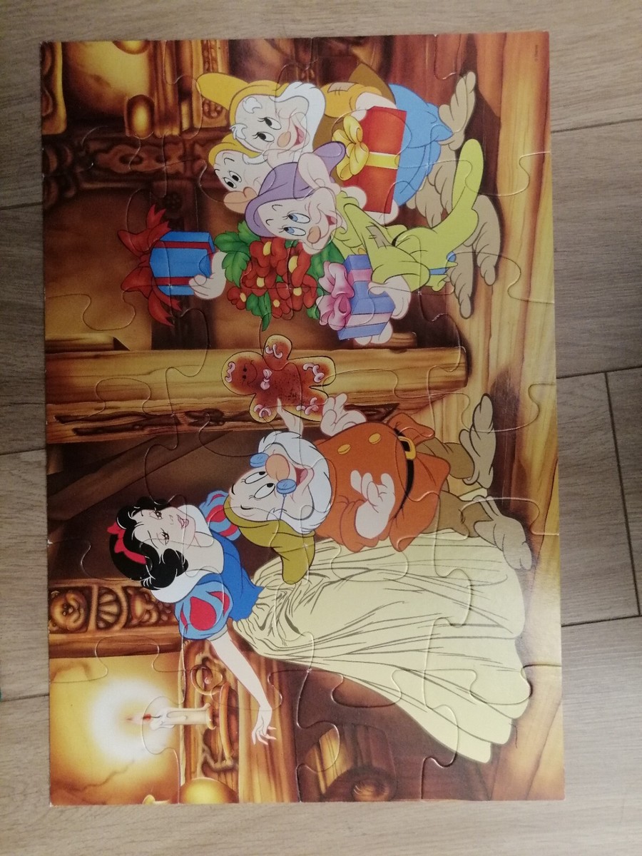 メリーソート　CHEEKY SNOW WHITE SANTA 2024 Topps Chrome Disney Sapphire Edition Red #6 Snow White