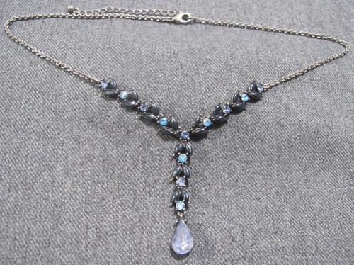 Vintage unmarked blue plastic & rhinestones gunmetal color necklace with dangle