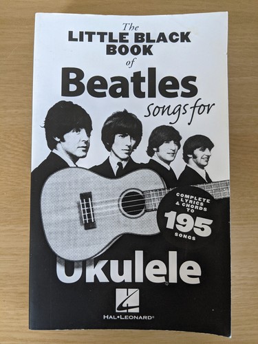 Das kleine schwarze Buch der Beatles-Songs für Ukulele (195 Songs, Hal Leonard)