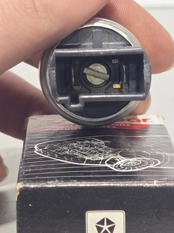 Jeep Grand Cherokee ZJ 1993-1998 Mopar aire acondicionado/interruptor de presión P/N 04713511 Foto 3 de 4