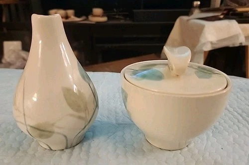 MCM Red Wing True China Merrileaf Cream & Sugar Set No Damage